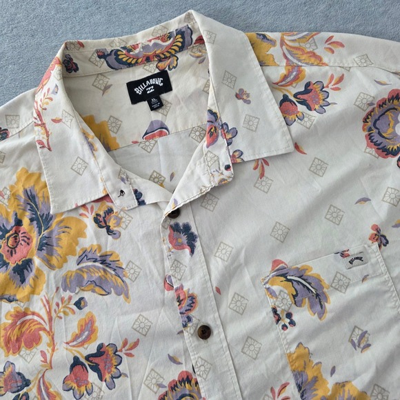 Billabong Other - Billabong Mens XL Floral Geometric Print Short Sleeve Button Down Shirt Cream
